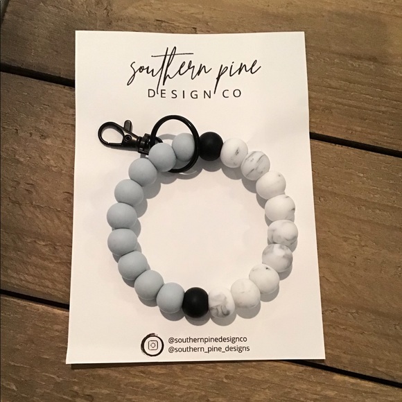 Wristlet Keychain - Picture 1 of 7